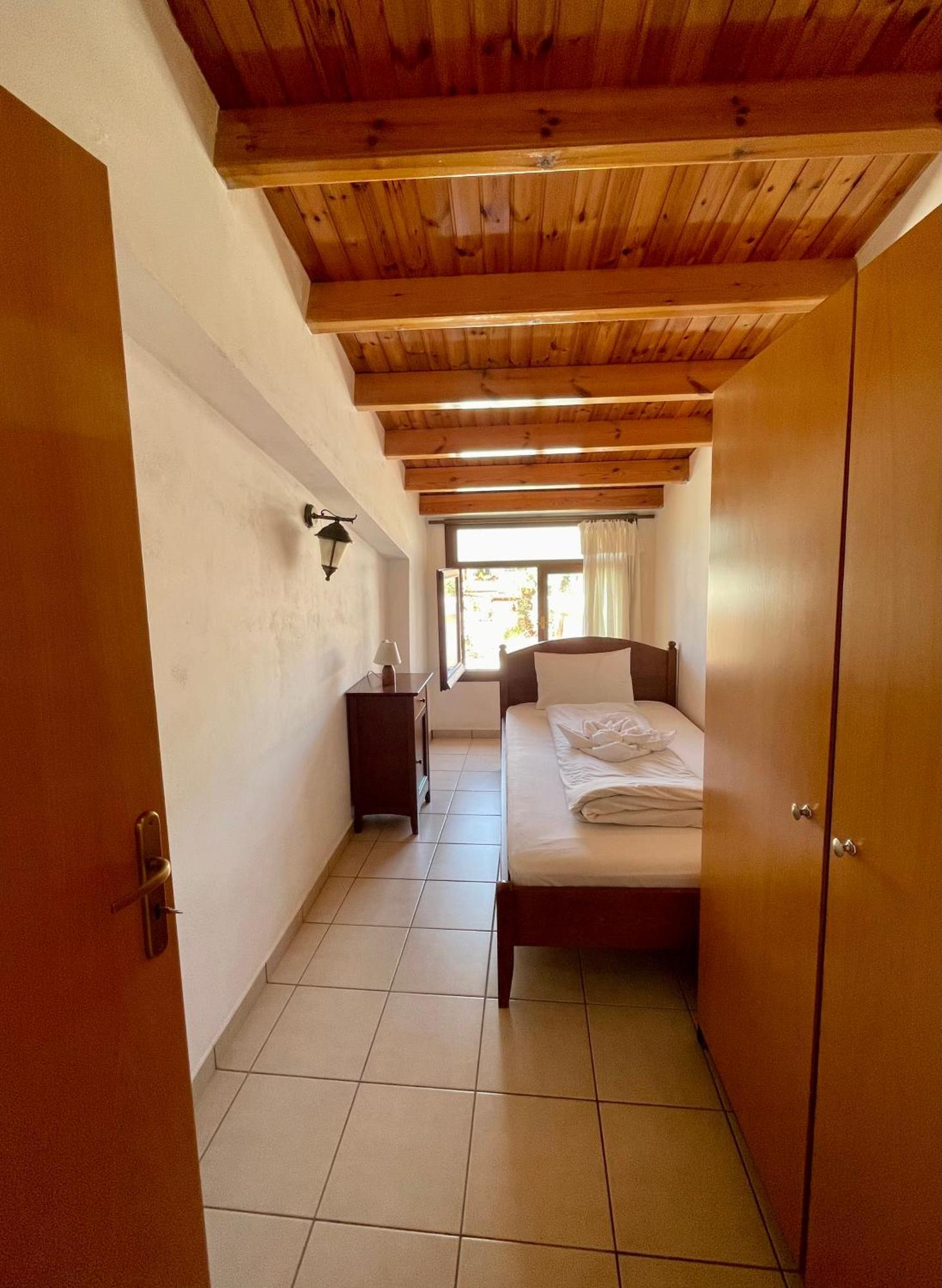Odyssey House Chrissi Akti Chania Exterior foto